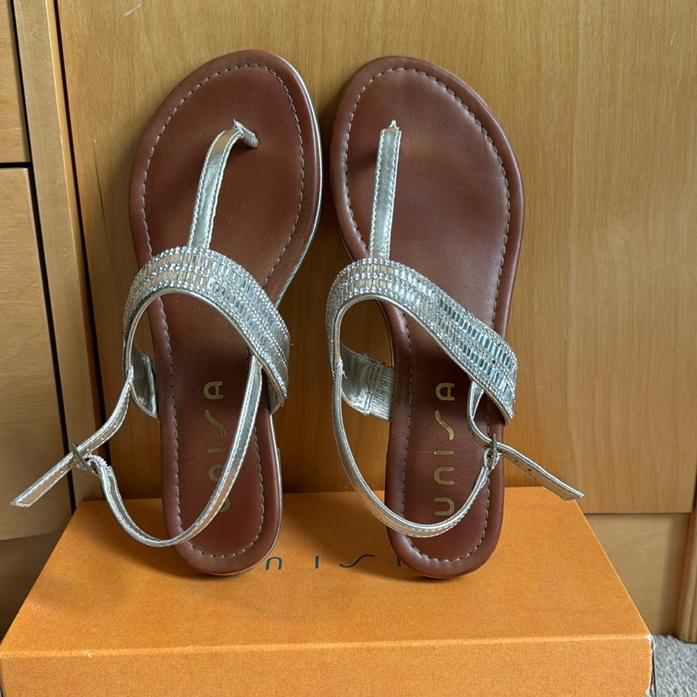 Unisa Strapped Sandals